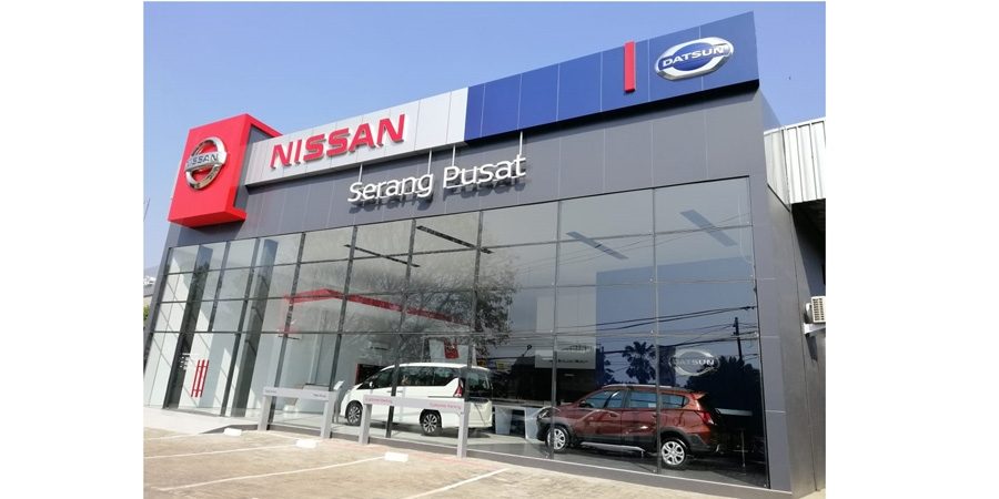 Dealer Serang Pusat